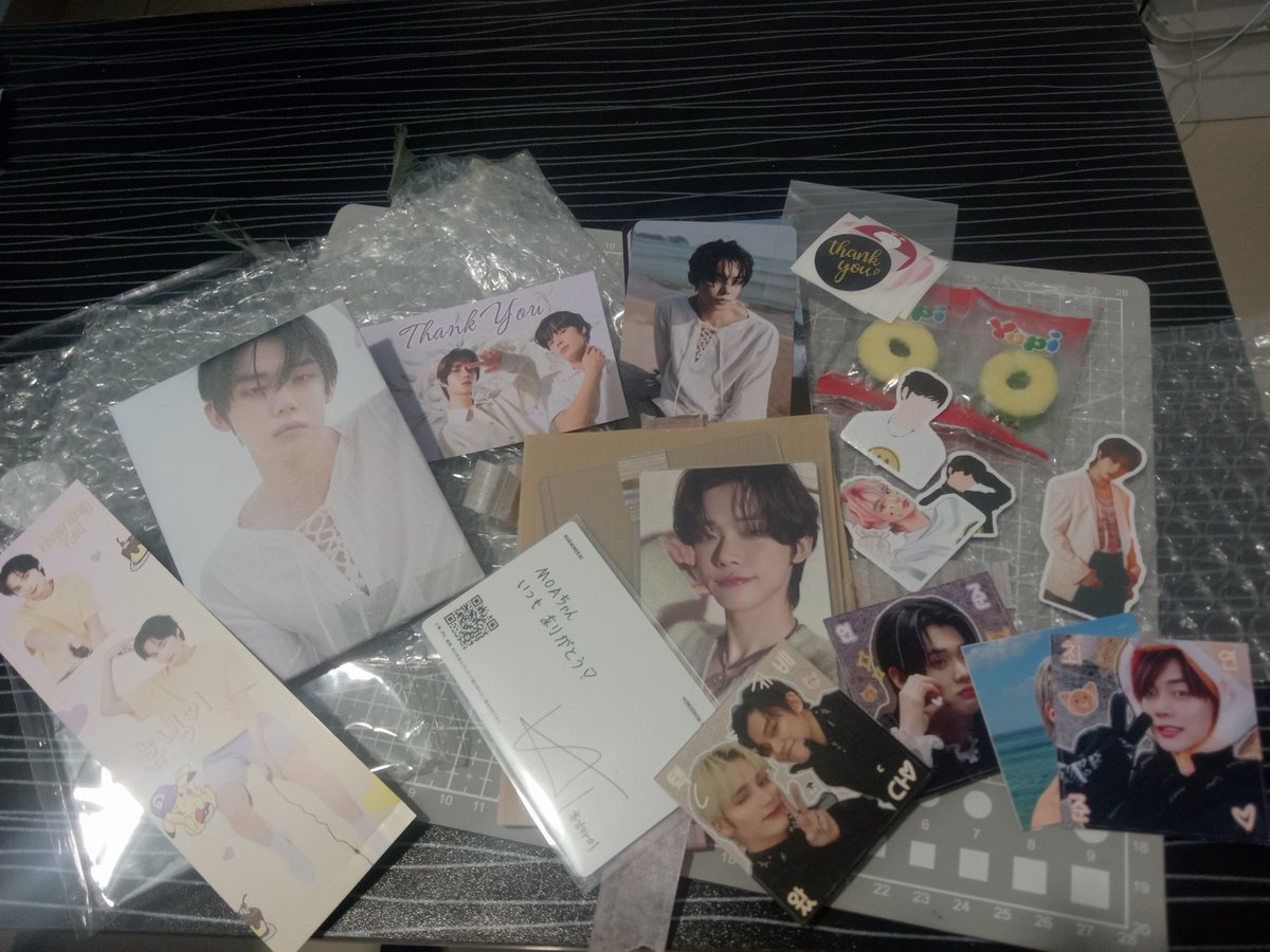_jkook0113's tweet photo. received my pc in good condition!a very well package and seller gave many many freebies.i love them so much🥺💗desperately want to deal again with seller!🥰thank you #fiyofeedbacks https://t.co/PYLCfF281N