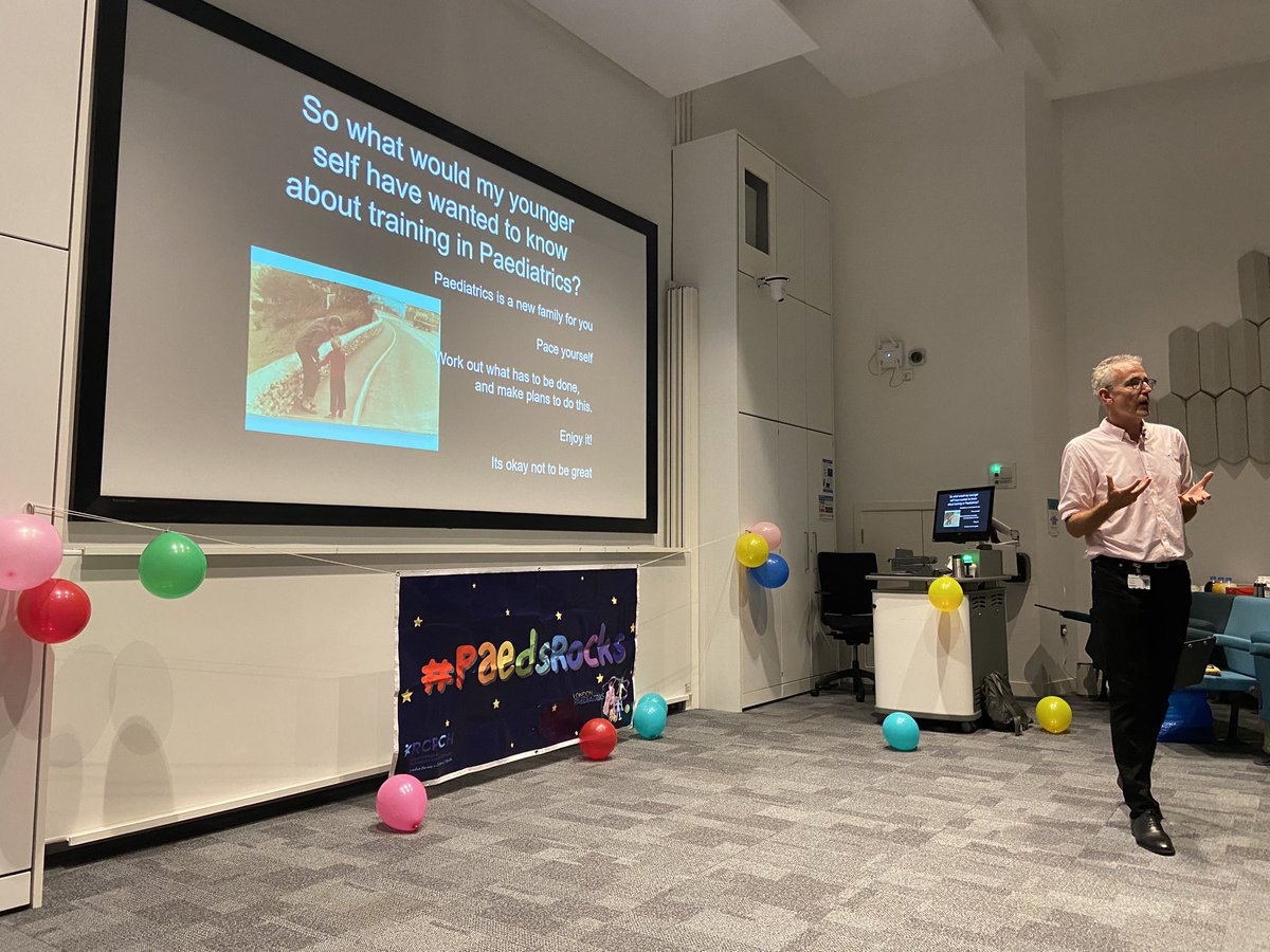 LondonPaeds's tweet photo. IT’S ST1 INDUCTION DAAAAAY!!

@jround999 welcoming in our new family members ❤️❤️❤️

#choosepaediatrics https://t.co/DdNpElyDWt