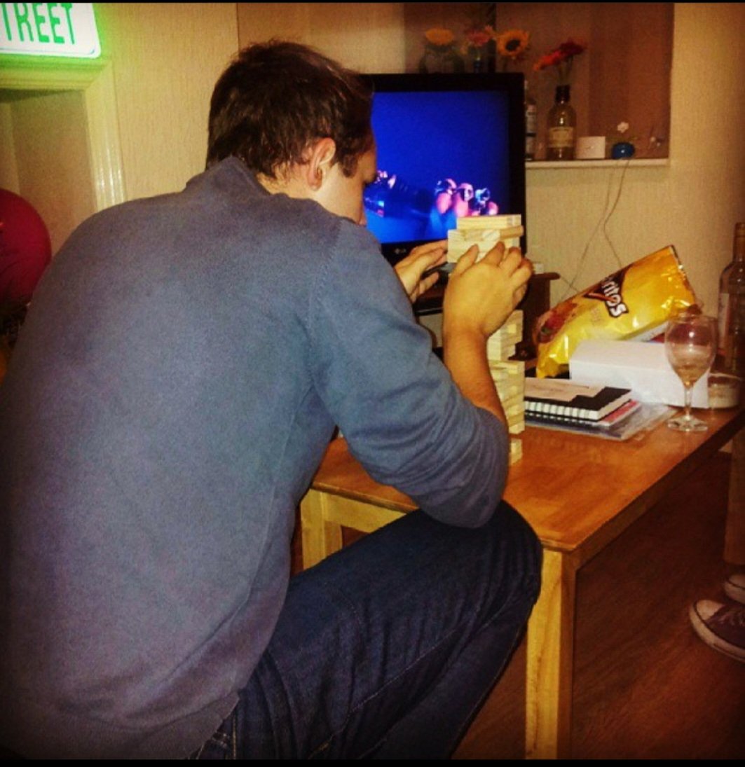 _AmyHughes's tweet photo. @davesill A rare moment of concentration https://t.co/OyaV95M5Fw