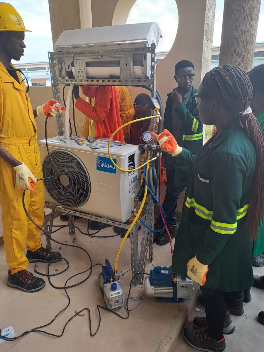 UnaraUganda's tweet photo. #UNARA together with #GIZ successfully completed training of HVACR Students at Uganda Technical College Bushenyi on Safe handling of Natural Refrigerants, Brazing and System assembly competences. We would like to thank #GIZ for continued support of Uganda RAC Sector. https://t.co/6ak9Fbv3XJ