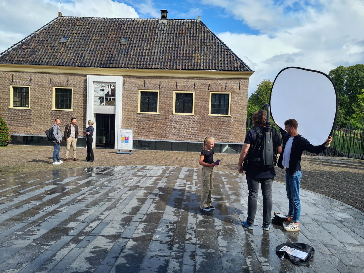 Gisteren hadden we de laatste opnames voor onze corporate video van Marketing Drenthe. Hierin willen we laten zien wie we zijn, wat we doen en waar we voor staan. Wordt vervolgd.... 

#corporatevideo #marketing #drenthe #oerdrenthe #oerprovincie