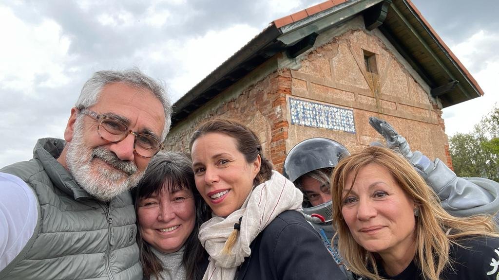 El sábado 9 de septiembre celebraremos el 25 aniversario de "El milagro de P. Tinto" (Javier Fesser). 
El apeadero de La Revilla fue una de las localizaciones de rodaje más emblemáticas, os esperamos allí. 

burgosfilmcommission.org/2023/08/31/25-…