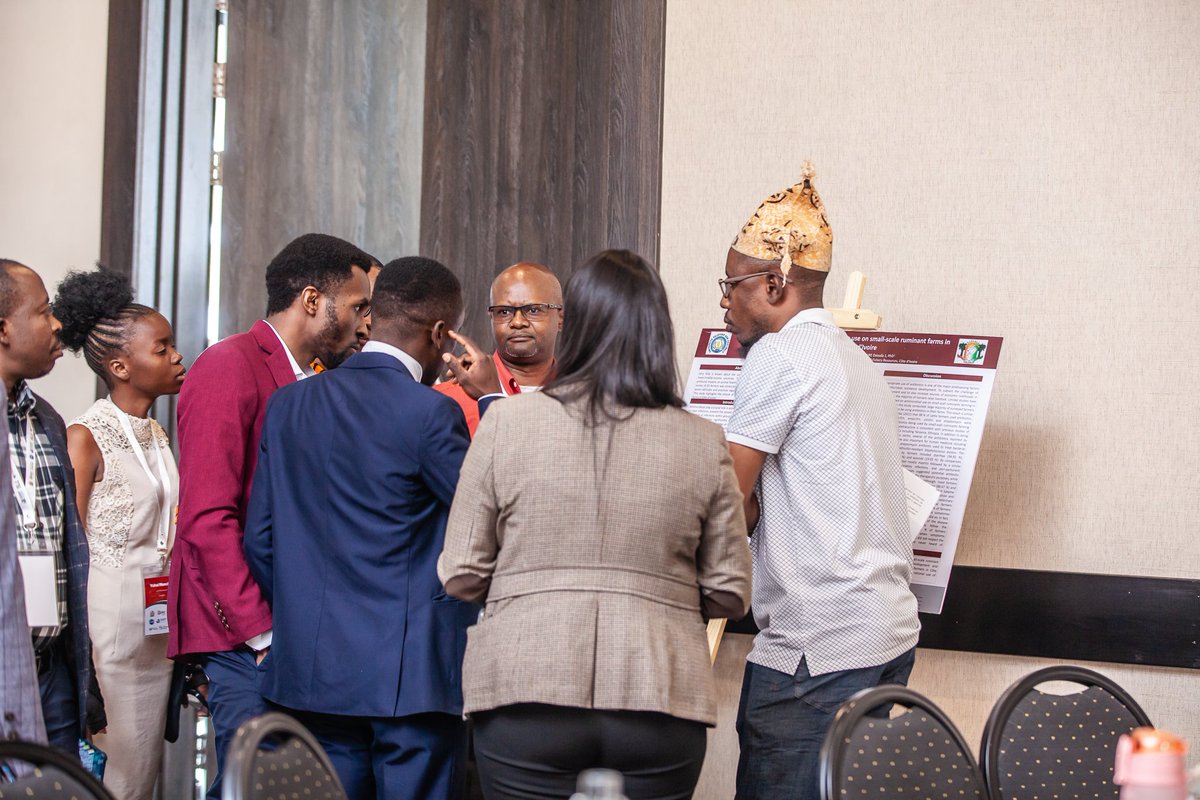 ReActAfrica_RAN's tweet photo. #PhotoFocus: Poster Presentation session where participants circled around the auditorium to listen to various #AMR projects happening across the African continent.
#RANSCConference23 https://t.co/0xkZj7pok3