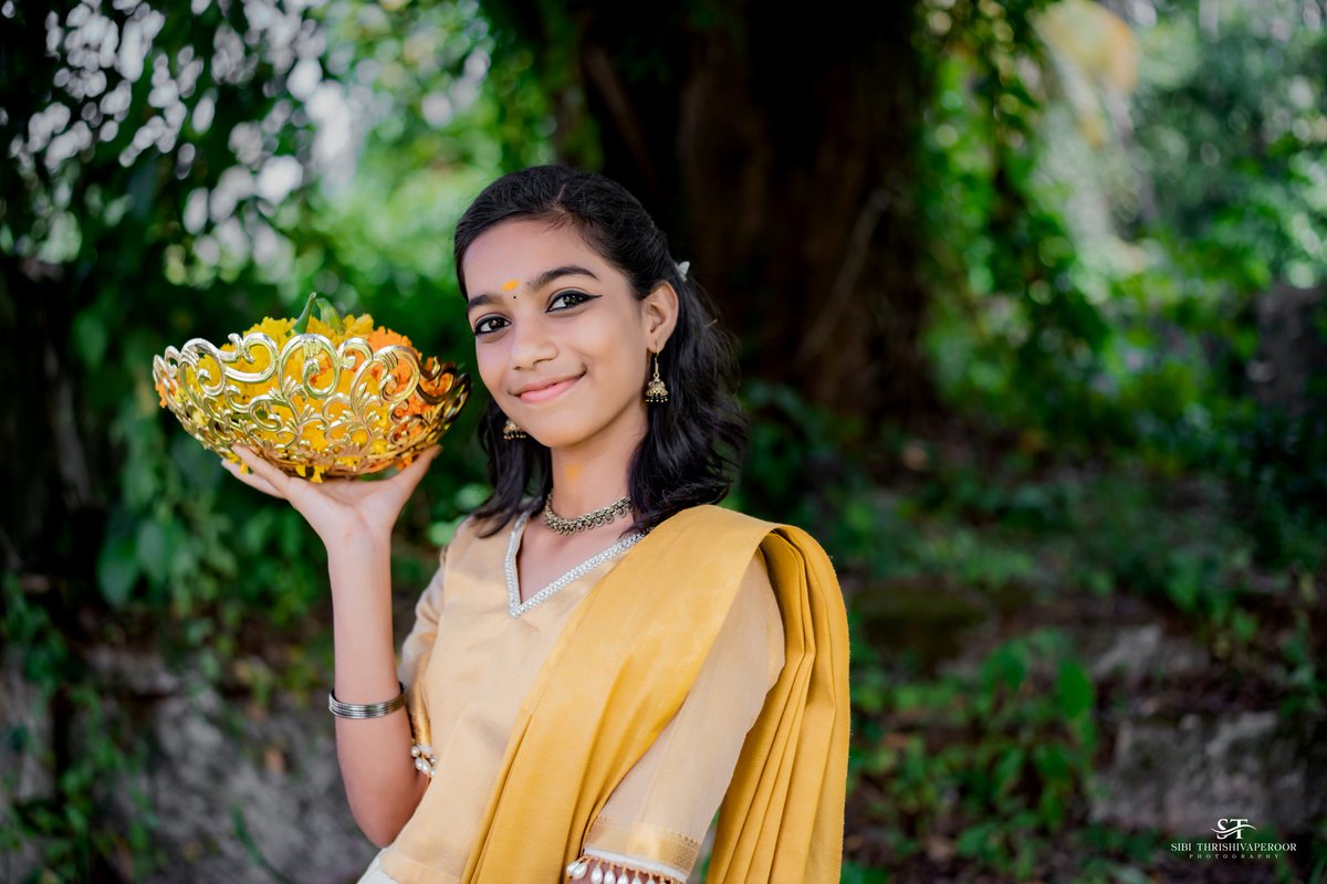 sibindevsibi's tweet photo. Onam photoshoots ❤🌼
#photographer @sibithrishivaperoor
.
.
#models #modelshoot #onam #photoshoot #maveli #pulikali #sibithrishivaperoor #pookalam #Sibi #photography #sibin #sibindev #sibindevsibi #sibinism  #weddingstars #thrissur #trends #kidsofkerala #dedicated_photographer https://t.co/hfoZ8wqeQv