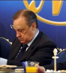 bictorRma's tweet photo. Florentino Pérez hoy en la oficina.. https://t.co/zqZZ9FPxTT