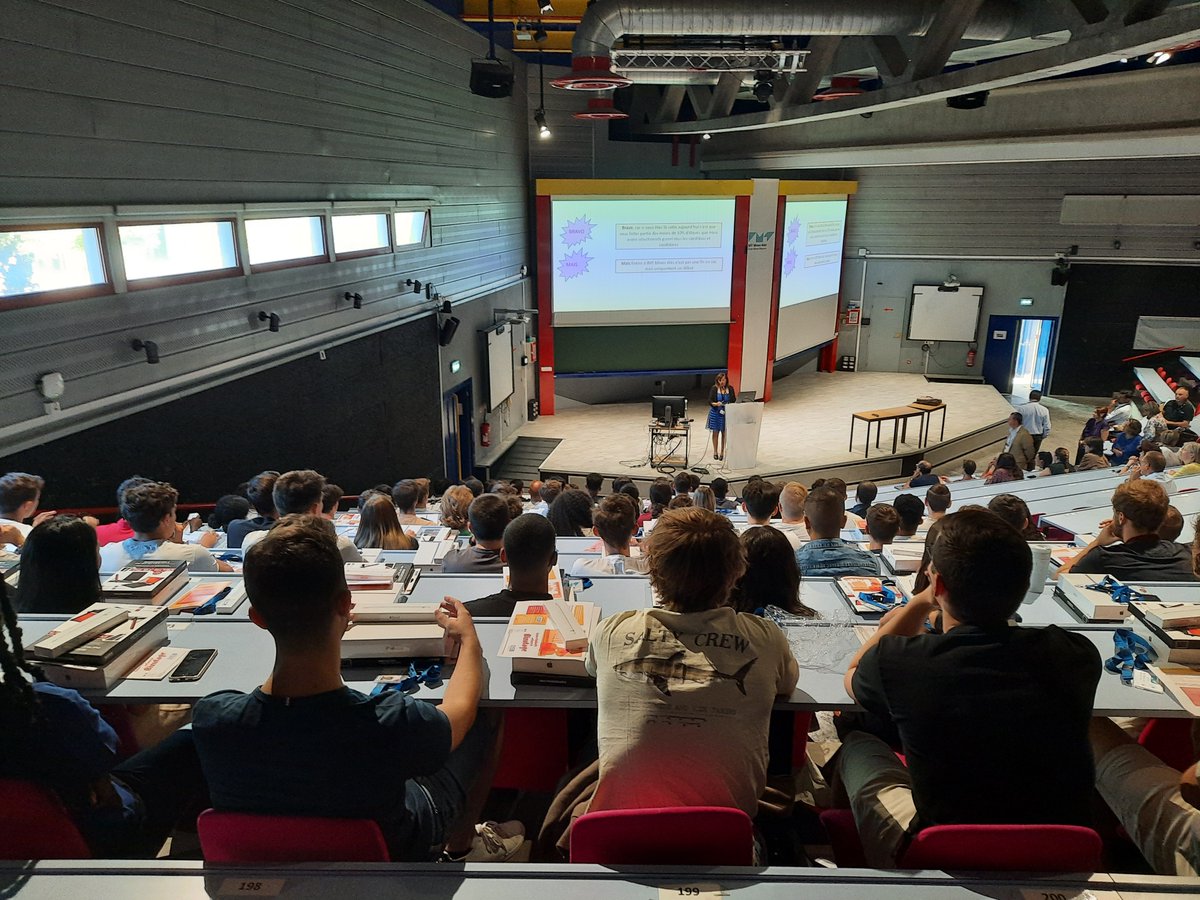 Qui dit mois de Septembre dit... RENTRÉE ! 🎒🎉

Bienvenue à nos nouvelles promotions d'élèves ingénieurs par apprentissage !

Nous vous souhaitons 3⃣ belles années au sein de notre école 🤩
