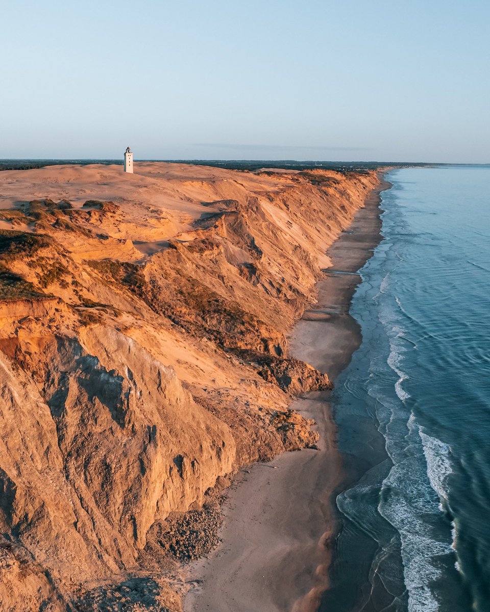 peterorsell's tweet photo. The coastline in Denmark is so underrated. It’s perfect for a road trip and just so peaceful. Look at this! https://t.co/4fzb6uj9JD