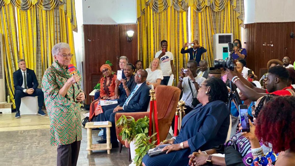 Peace in #Liberia would not have been possible without the determination of women. I was honored to join an inter-generational dialogue alongside courageous women #peacebuilders & a new generation of #womenleaders to whom we entrust our country's future. bit.ly/3Z0Mz67