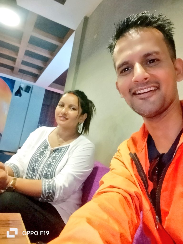 बिहे गरेको लगभग आधा बर्ष पछि भोज खाने समय जुर्यो😁😂