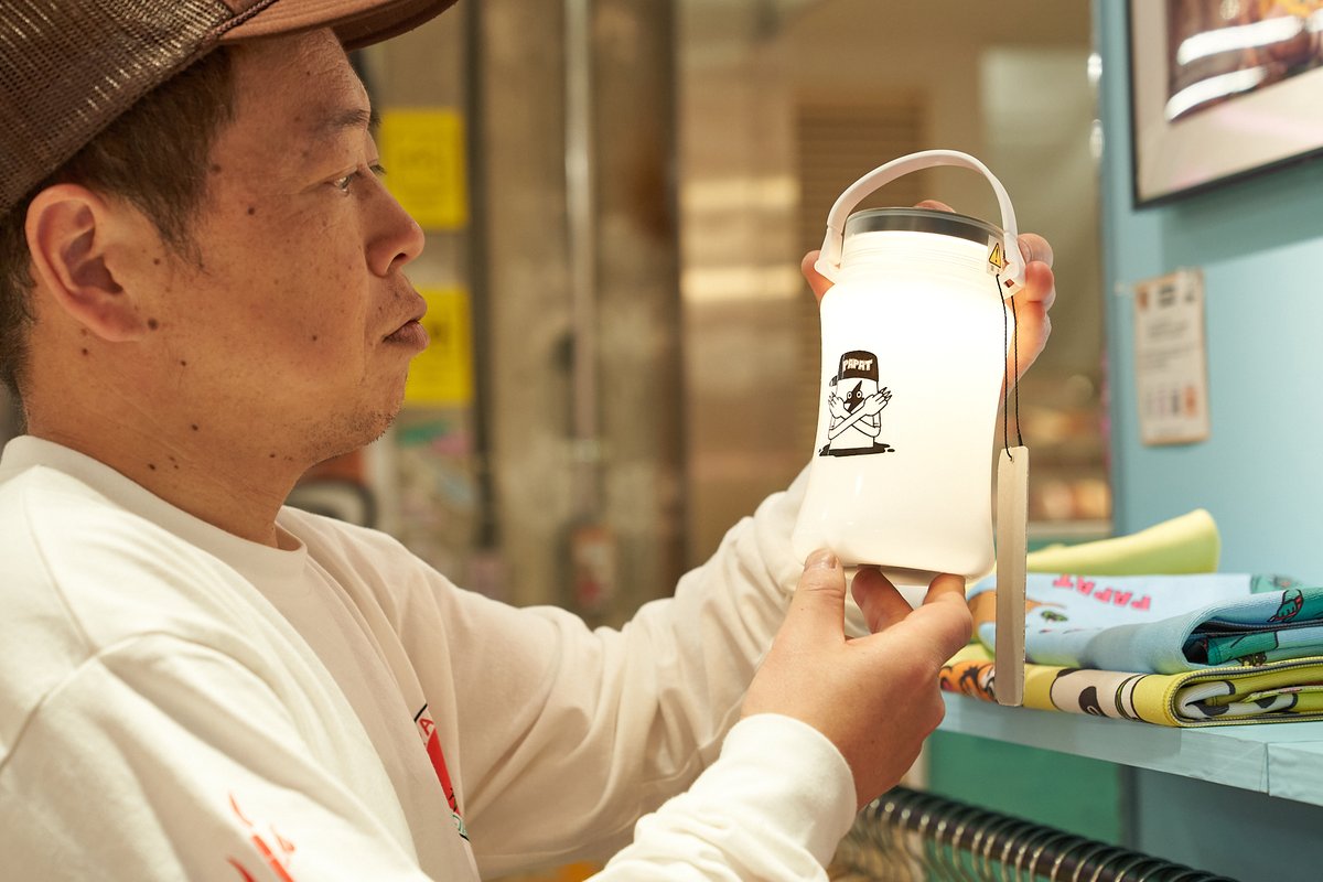 papat_jp's tweet photo. ラフォーレ原宿でのPOP UP STOREがご好評につき延長
決定！ネゴシックス様デザインの雑貨も展開中です。
この機会にぜひお越しください。

--------------------
ラフォーレ原宿のB0.5F
「愛と狂気のマーケット」内

#PAPAT #パパット #ストリートファッション
#大きいサイズ #ネゴシックス https://t.co/R8KgimOknr