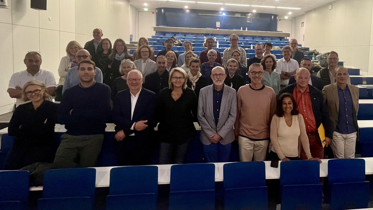 CNPM_fr's tweet photo. Séminaire des pharmacologues hospitalo-universitaires de la section CNU 48-03. Au programme: IA et pharmacologie, actualités et textes réglementaires concernant les centres de pharmacovigilance et d’addictovigilance, et pharmacologie populationnelle / pharmacologie personnalisée https://t.co/5uiFI8DRUr