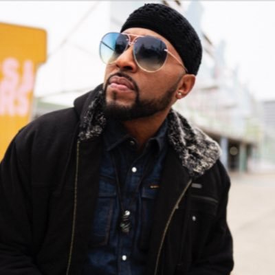 #NP For The Love Of The Game <a href="/IAmEricRoberson/">Eric Roberson</a> x <a href="/Raheem_DeVaughn/">LOVE KING OF SOUL & RNB</a> x <a href="/ValvinVRoane/">Valvin V. Roane</a>                            

on #StrictlySoul981 with <a href="/oluwaseun_ro/">Oluwaseun R. Olusegun</a> 
 
Listen Live: smooth981.fm
❤💙🤍

#Smooth981 #LoveMusic #LoveLife #SmoothFmLagos