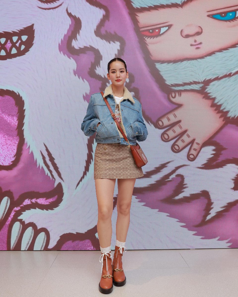 ChatMaylada's tweet photo. 🦖🐰🎀 @Coach @alexfacebkk
เปิดตัวคอลเลคชั่นพิเศษ Coach x Alex Face ร่วมกับศิลปินไทย @Alexfacebkk เพื่อสนับสนุนการแสดงออกของคนรุ่นใหม่ มาช้อปกันได้แล้ววันนี้ที่ Coach สาขา Siam Paragon นะคะ
#CoachNY
#CoachXAlexFace
@bowbowmldss #bow_maylada #โบว์เมลดา https://t.co/arg4lL7tWu