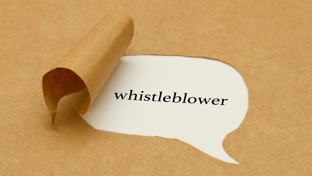Whistleblowing confidential contact Abi Campbell explains her role in providing a safe space for staff who want to raise a concern about patient safety or other harm. nhslanarkshire.scot.nhs.uk/pulse-confiden…