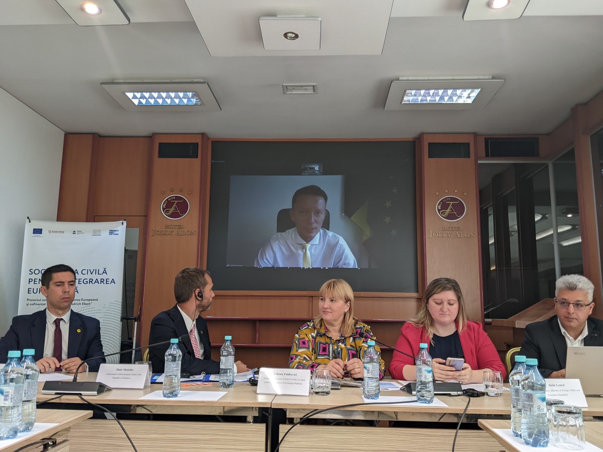 🇪🇺🇲🇩 #CivilSociety Platform now live from #Chisinau!
Chair of <a href="/Europarl/">European Parliament</a>  🇪🇺🇲🇩 Parliamentary Delegation, <a href="/SMuresan/">Siegfried Muresan 🇷🇴🇪🇺</a> 🗣️ Everything that #Moldova does in the coming weeks &amp; months on its European path has to be inclusive, with full involvement of #CivilSociety &amp; private sector.