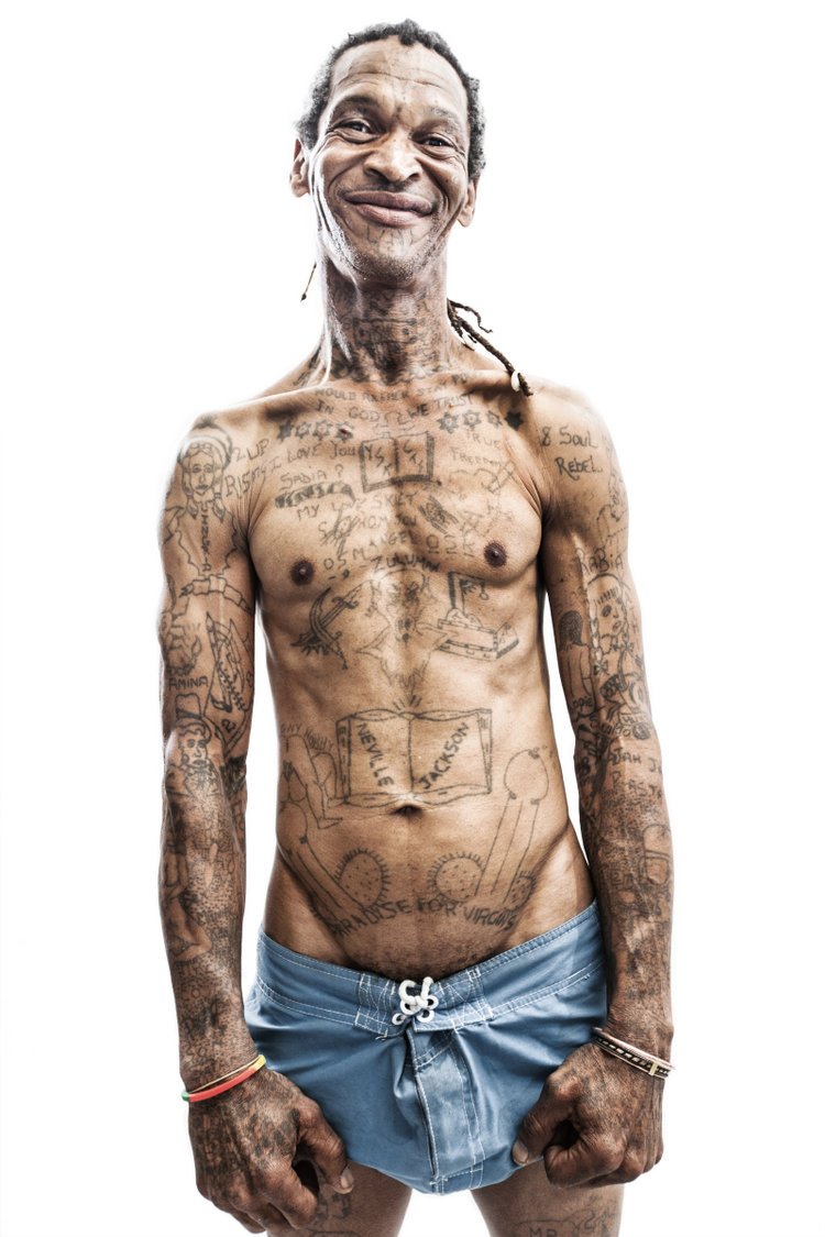 kgosimawatle's tweet image. Are you guys aware that the Slums down there by the Cape are so dissolute to a point that girls &amp;amp; boys as young as 12 years have murder records

#brokenwindoweffect  is so vile that an average person you meet either has deep cut wounds or bullet wounds

Retirement aspirations 😓