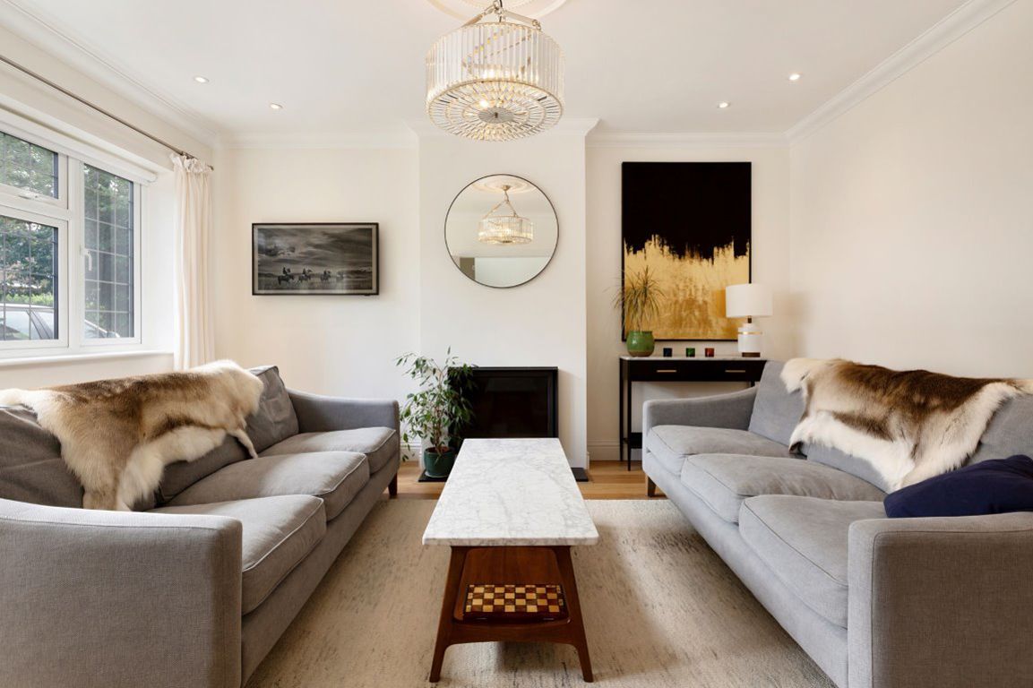HelenBreezePM's tweet photo. Property Spotlight 📷

Available now this stunning 5-bedroom, 3-bathroom detached house has recently undergone a complete refurbishment, showcasing upmarket fittings and luxurious features throughout.

Find out more and book your viewing today.
https://t.co/FQ3cj1HGCX https://t.co/q7bpQprglR