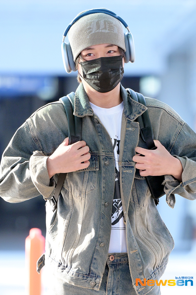 newsen_t's tweet photo. 박지훈 ‘힙합 보이로 변신’[포토엔HD] https://t.co/33vmBef78V https://t.co/MSN8pClAK4