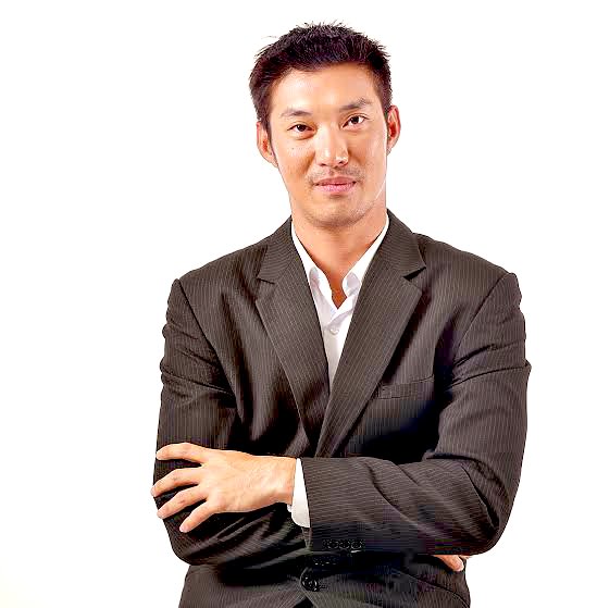 DiscussingFilmT's tweet photo. Thanathorn Juangroongruangkit has been cast as Bruce Wayne in DCU’s Batman Film aka “The Brave and the Bold” https://t.co/zARKf14YBb