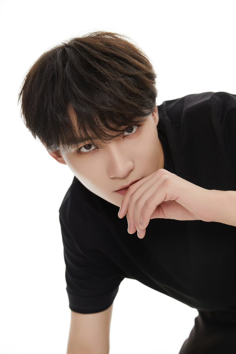 LiXinyiTH's tweet photo. 2023.09.01 Studio Weibo Update 

#หลี่ซินอี #LiXinyi #RexLi #李鑫一 https://t.co/5f2Ilb5CB8