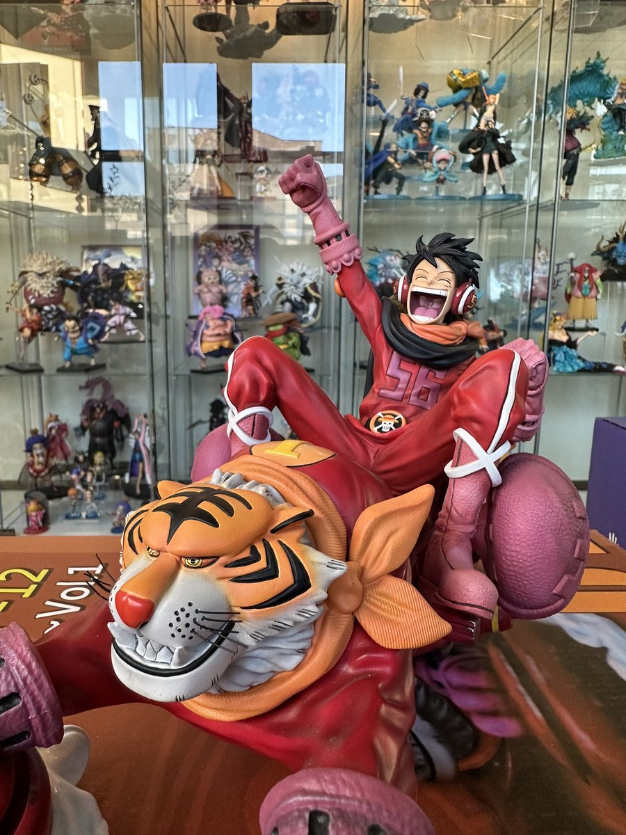 kkkksm's tweet photo. このシリーズのロビン、ナミ、フランキーだけがなかなか見つからんくて🥲どなたか買えるところ知ってる人いませんか🥲🥲とくにフランキー🥲
#ワンピース
#フィギュア
#jacksdo https://t.co/ij3dRmpFwK