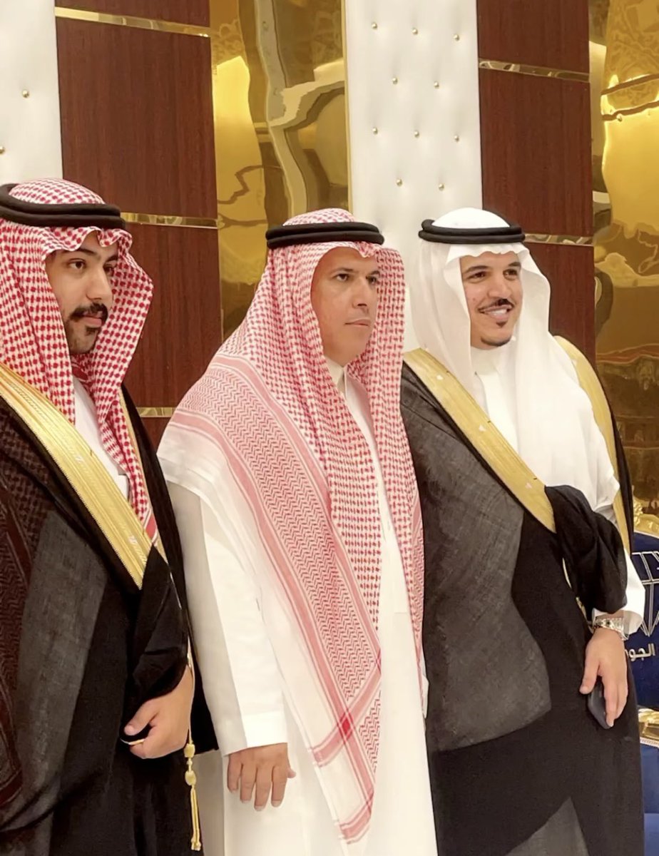 TSM16I's tweet photo. في حفل زفافي تشرفت بحضور كلاً من صاحب السمو الملكي الامير عبدالله بن سعد بن عبدالعزيز و صاحب الانجازات وراعي الشداد مالك منقية الراجحات الشيخ نايف بن عبدالمحسن الراجحي. https://t.co/hh5UFwYwA9