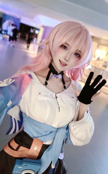 Twitterのコスプレ画像20