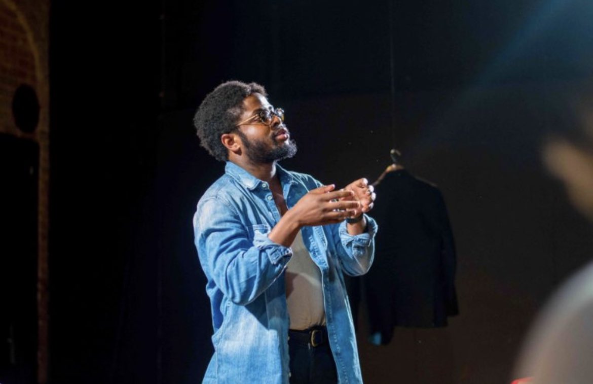 YomiSode's tweet image. DECENT is the signature, but Legend is also what I’ll be chanting. 

Gboyega/Bo/Yega/Friend. Thank you. 

Rest easy, Broski ✨