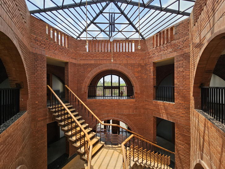 IndiaArtnDesign's tweet photo. A central, triangular atrium becomes the heart of this design by #architectmaheshnaik, awash in natural light for a tranquil, almost spiritual spatial experience. https://t.co/p2NyZDbNwr https://t.co/hb80lPmC0K
