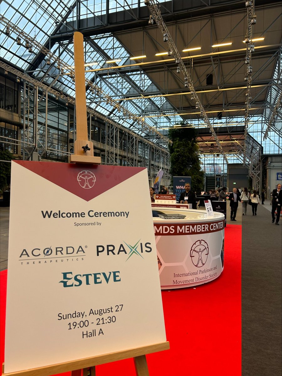 ESTEVE_ESP's tweet photo. 🔙 La semana pasada asistimos al #MDSCongress donde pudimos aprender más sobre los trastornos del movimiento y el impacto que tienen en las personas que los padecen. Para el equipo de #ESTEVE fue un placer compartir experiencias y conocimientos con los asistentes 🤝 https://t.co/121ZdLVvWo