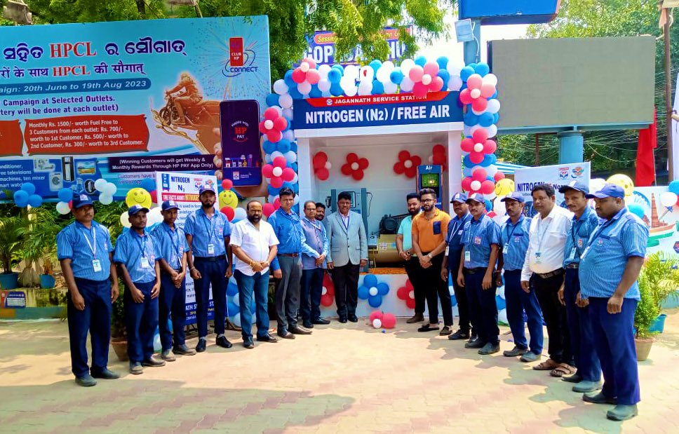 hpcl_jss's tweet image. 🎉 Exciting news! We're thrilled to announce the grand inauguration of our Nitrogen Air Facility at Jagannath Service Station, Azimabad, Balasore. Say goodbye to flat tires and hello to smoother journeys! 🚗💨 #HPCL #HPRetail #MeraHPPump @HPCL @hpcl_retail #deliveringhappiness
