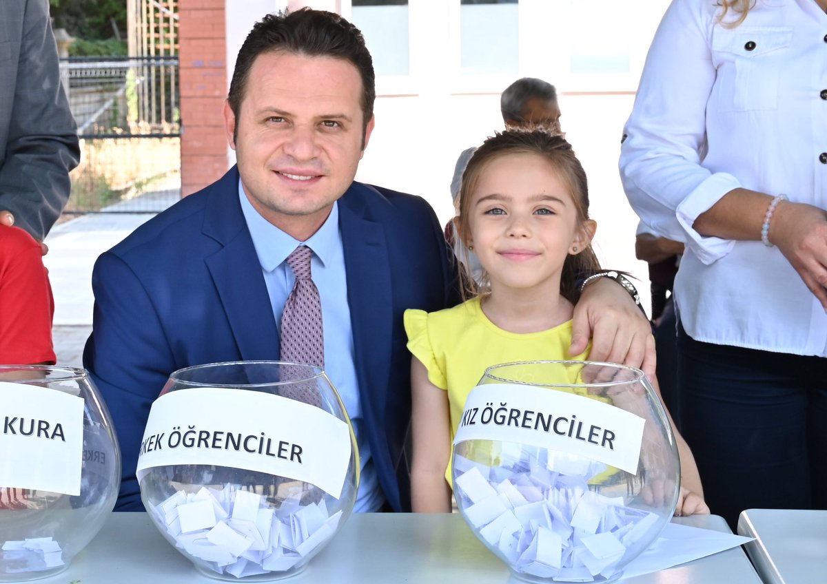 mugla_mem's tweet photo. İLKOKUL 1. SINIF VE ANA SINIFINA BAŞLAYAN ÖĞRENCİLERİMİZİN ŞUBELERİ KURA İLE BELİRLENDİ ✅

2023-2024 Eğitim Öğretim yılında Ana sınıfı eğitimine ve İlkokul 1. sınıfa başlayacak öğrencilerimizin şube ve öğretmenlerini belirleme kuraları çekildi.

@tcmeb @idrisakbiyik @emrecay55 https://t.co/XhQLJvnEQd