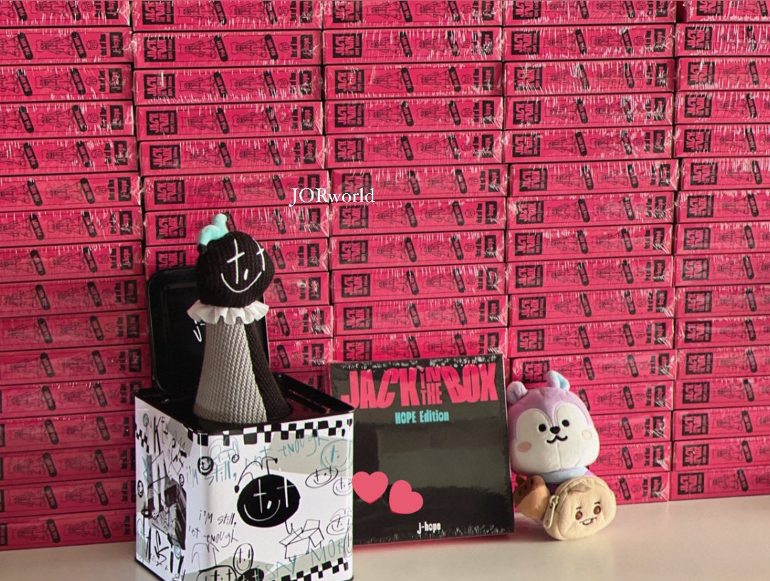 JORworld_'s tweet photo. Jack in the Box… everything is so beautiful 🩷💙🖤🤍!!!! 
#JackInTheBox #HOPEedition  
#제이홉 #jhope https://t.co/WhhnOrUtBC