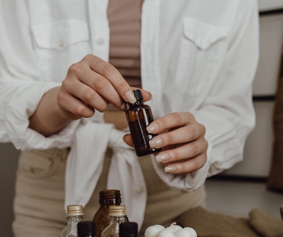 The Evolution of Aromatherapy: A Journey Through Time madebycoopers.com/blogs/news/the… 
Ever wondered about the ancient roots of aromatherapy? Well, read on to find out how the ancient Egyptians were among the first to use aromatherapy to boost their wellbeing. #aromatherapy