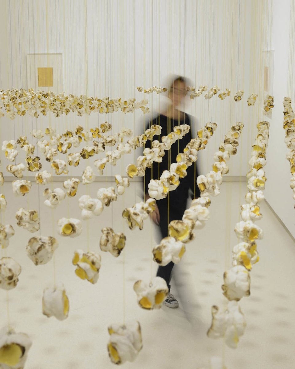 GalElviraGonzal's tweet photo. “Small World” en 2018, fue la primera exposición de Pae White en la Galería Elvira González y su presentación en España.
Pae White expondrá de nuevo en la galería en la primavera de 2024.
Imagen: Vistas de la exposición de Pae White, “Small World”.
#PaeWhite https://t.co/eQ1fjYbs0O