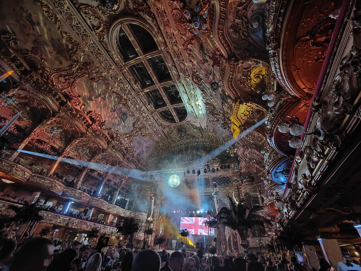 Only 2 weeks until @BIBAs2023 Looking forward to being there again. Good luck to @MyerscoughColl who are finalists for Education Establishment of the Year #BIBAs2023 🏆 Pic from BIBAs 2022 @TheBplTower Ballroom 🥰🙌😎