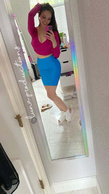 This is your invitation. https://t.co/89HwSXzauS @realloyalfans https://t.co/vZCZe0w8s7<a href="/tag/sweaterpuppies"class="tags"><span>#sweaterpuppies</span></a>