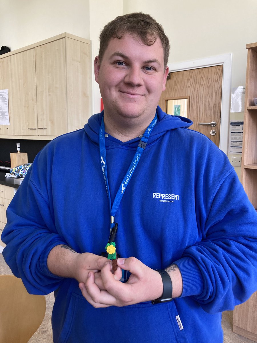 MeadowparkCP's tweet photo. We had a lot of fun in LEGO therapy this week doing building challenges . One staff member in particular enjoyed the challenge . #createandplay ⁦@knoxacademy⁩ https://t.co/26Py2wLEyq