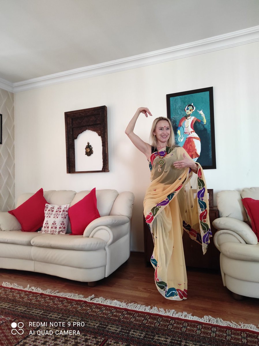 Sciam1Raffaella's tweet image. #SadhguruWisdom #SadhguruInMilan #Krya #Pranayama #Meditation