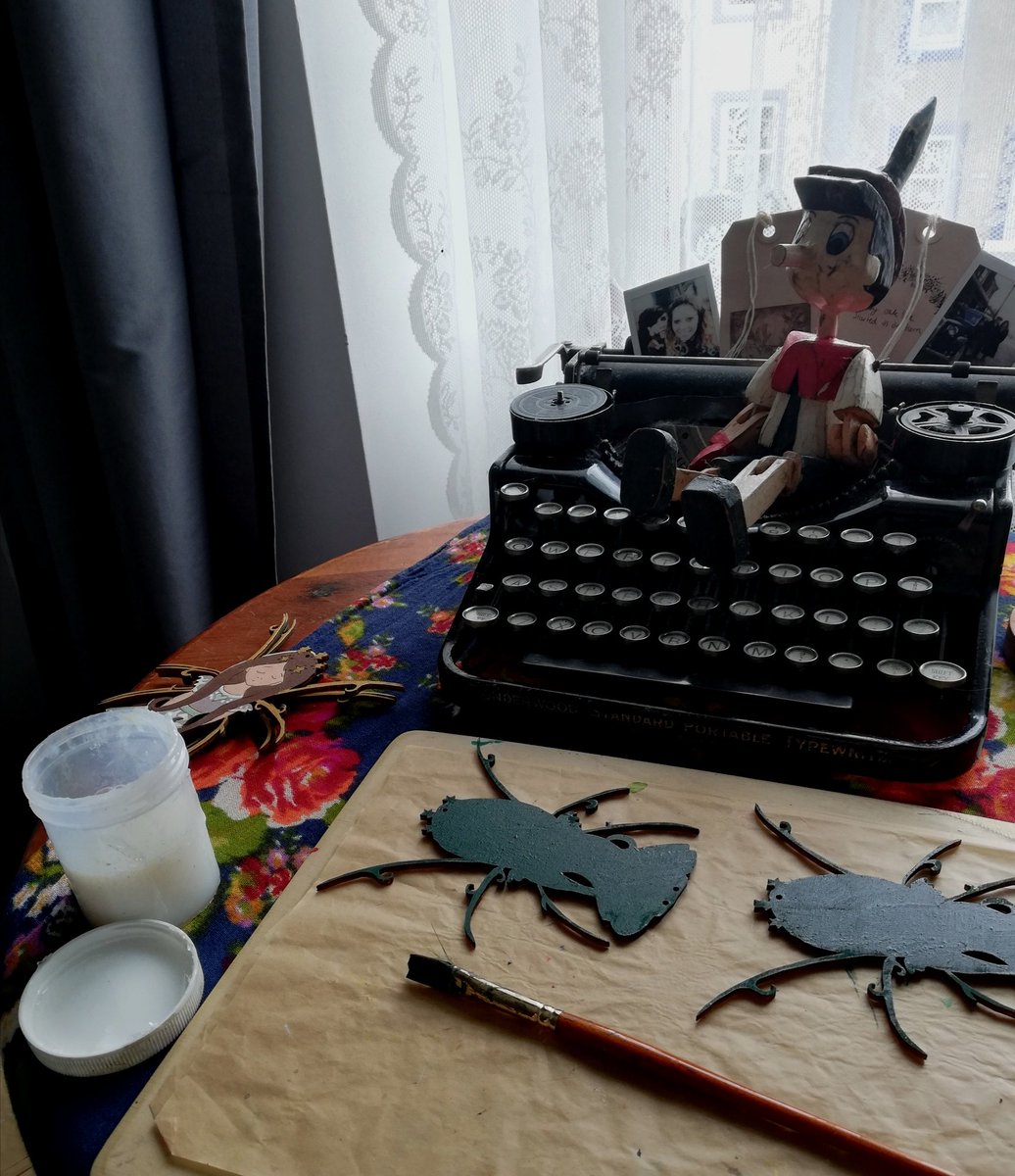 AllertonStudio's tweet photo. Varnishing some shapes while watching the world go by.

#allertonhousestudios #decorations #officespace #designedwithlove https://t.co/tHDJjpueXD
