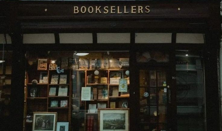 AcademiaDreams's tweet photo. “Books and doors are the same thing. You open them, and you go through into another world.”

 – Jeanette Winterson https://t.co/gZCnh86u1B