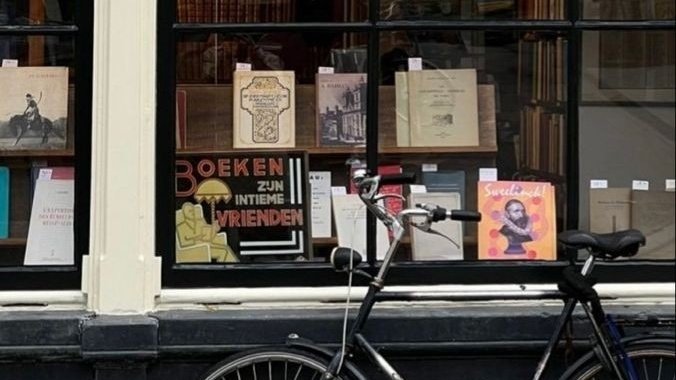 AcademiaDreams's tweet photo. “Books and doors are the same thing. You open them, and you go through into another world.”

 – Jeanette Winterson https://t.co/gZCnh86u1B