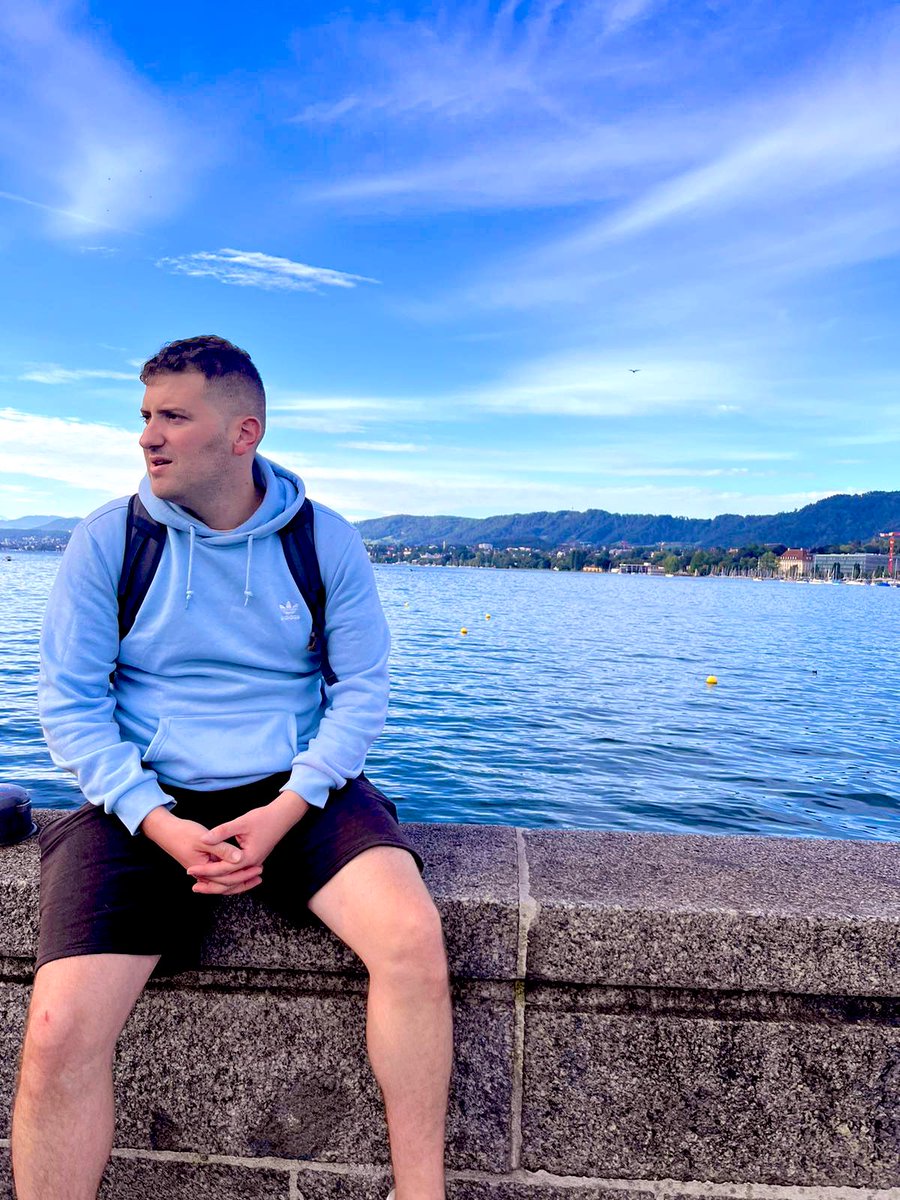 michi_ast's tweet photo. Otra ciudad mas pa la colección… Zurich 🇨🇭 https://t.co/PgYMA9ydGJ