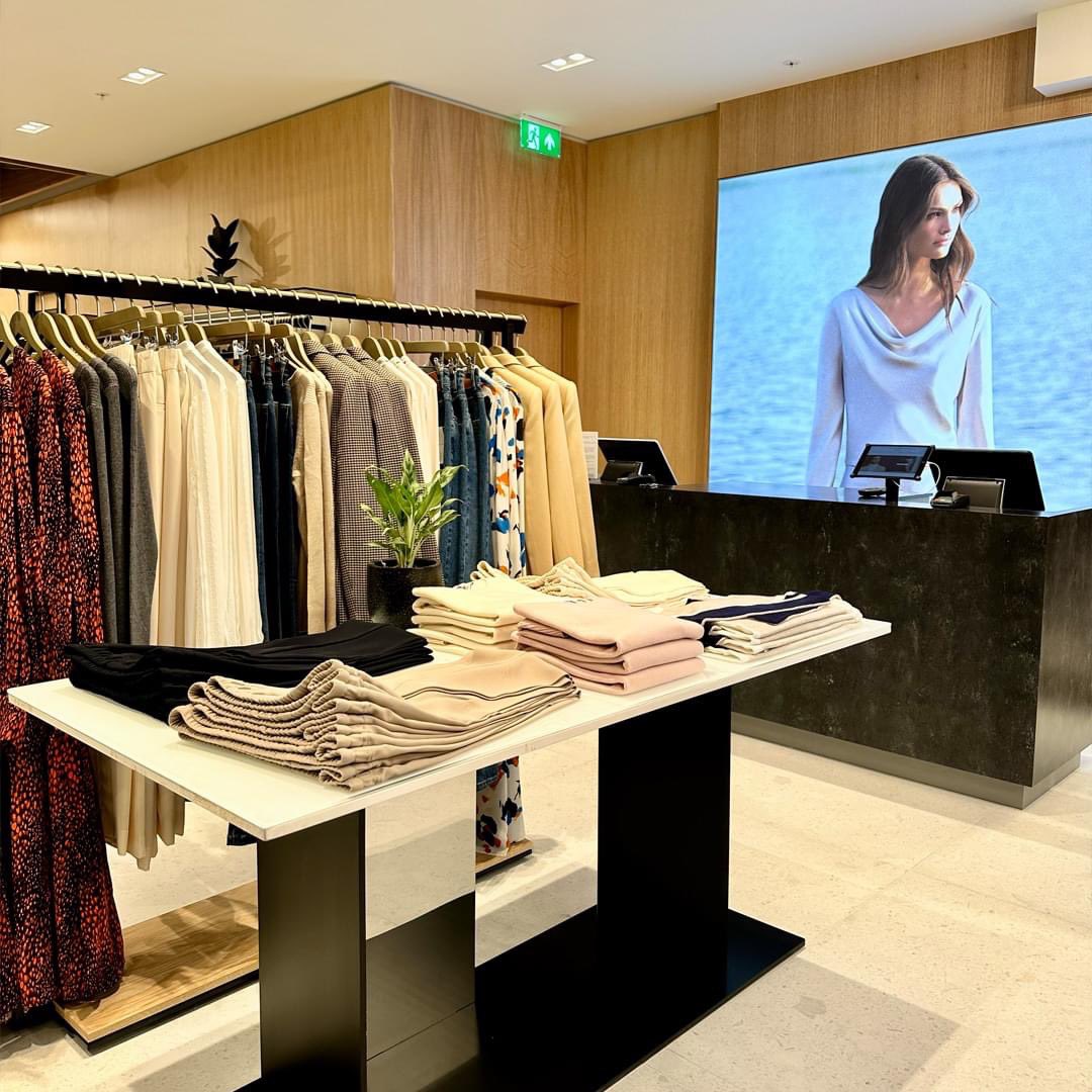prodriveshop's tweet photo. REISS, Milton Keynes, successfully completed this week. Full manufacture &amp; installation by Prodrive Shopfitting. https://t.co/dG7SfRqseA