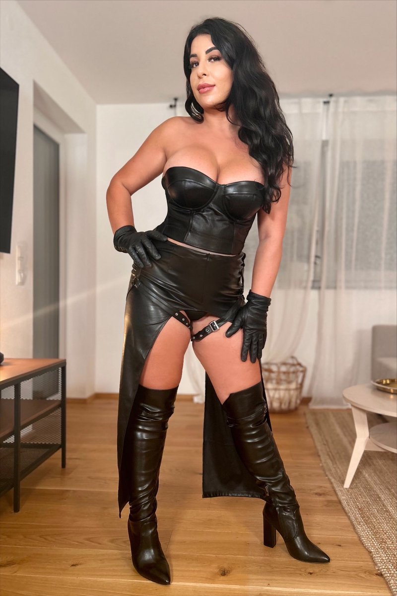 What are you waiting for serve me!