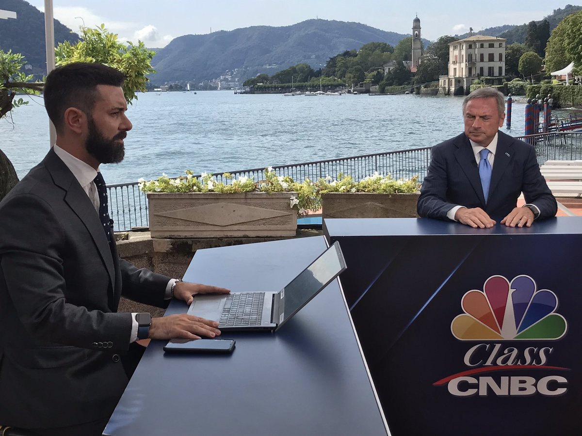 classcnbc's tweet image. #Cernobbio2023, Claudio Bassoli, presidente e AD @HPE_Italy:

“Senza il supercomputing non esisterebbe l’IA e chi sarà bravo in questo settore dominerà l’economia nei prossimi 50 anni. 

La mole di dati cambia radicalmente il modo di fare business”.

Ora live sul 507 di Sky e su…