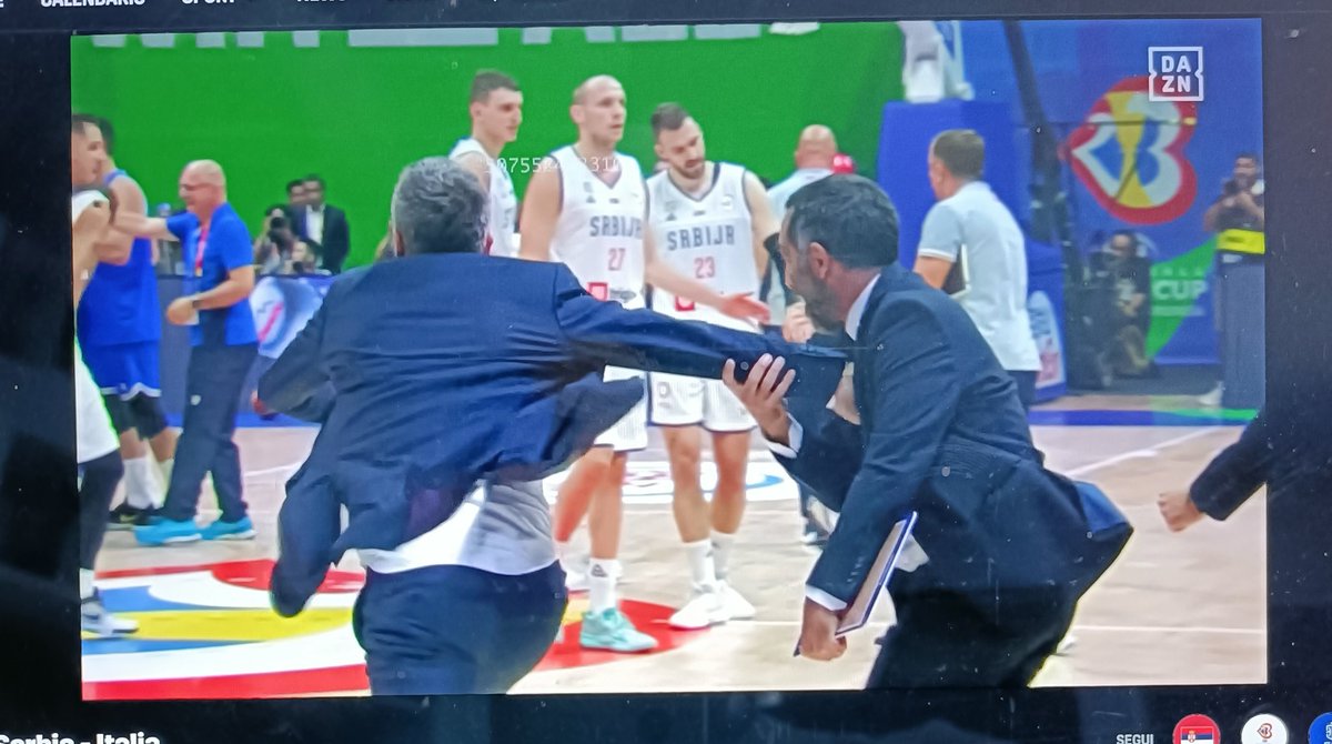 Federico Capucci tweet media