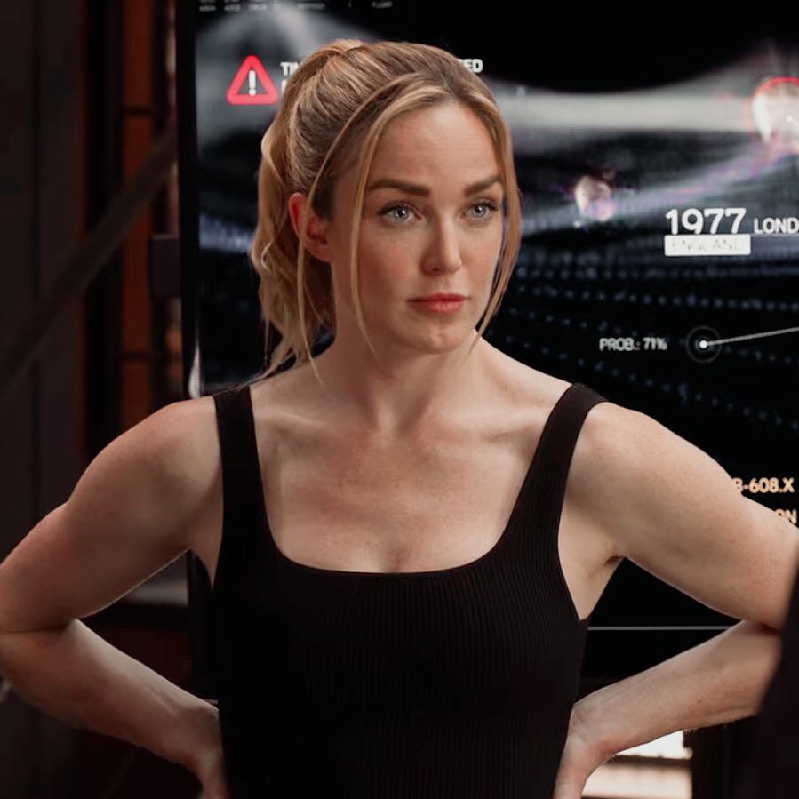 cjsaysanynez's tweet image. #SaveLegendsOfTomorrow 

Gorgeous girl                               Her hot wife