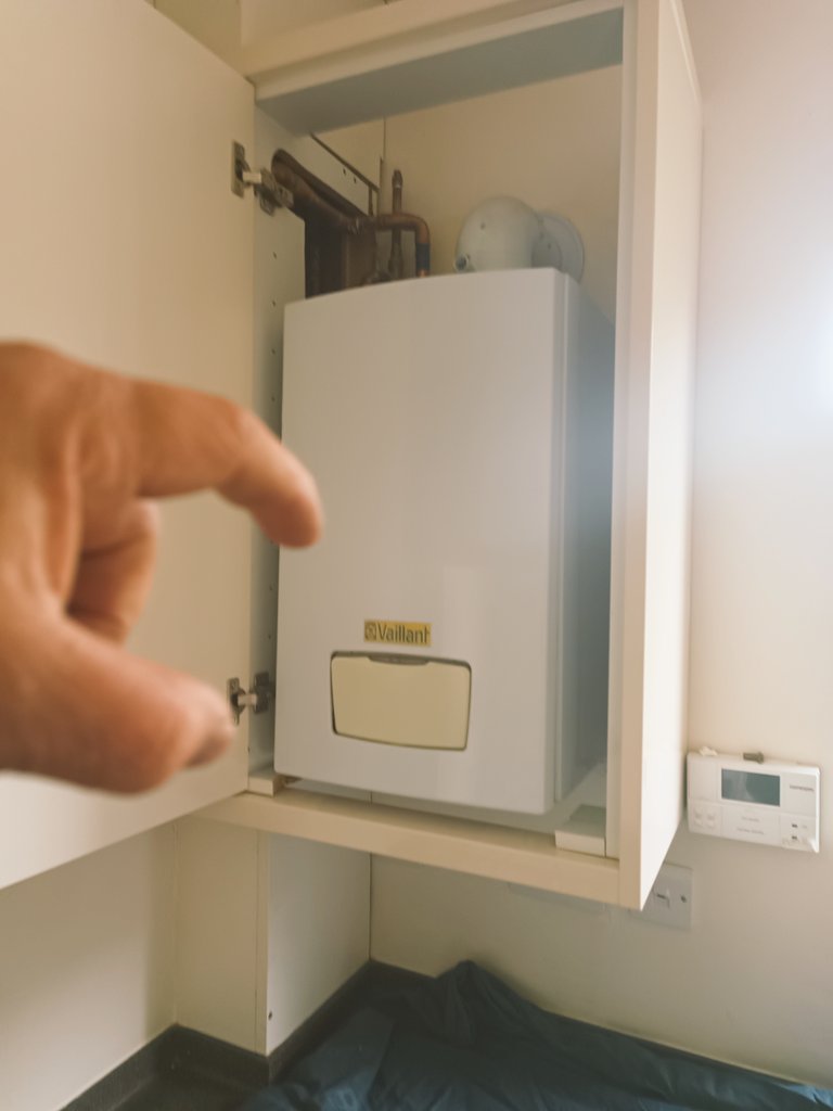 New boiler
Old boiler
Si gets paid
Amen
#FridayFeeling