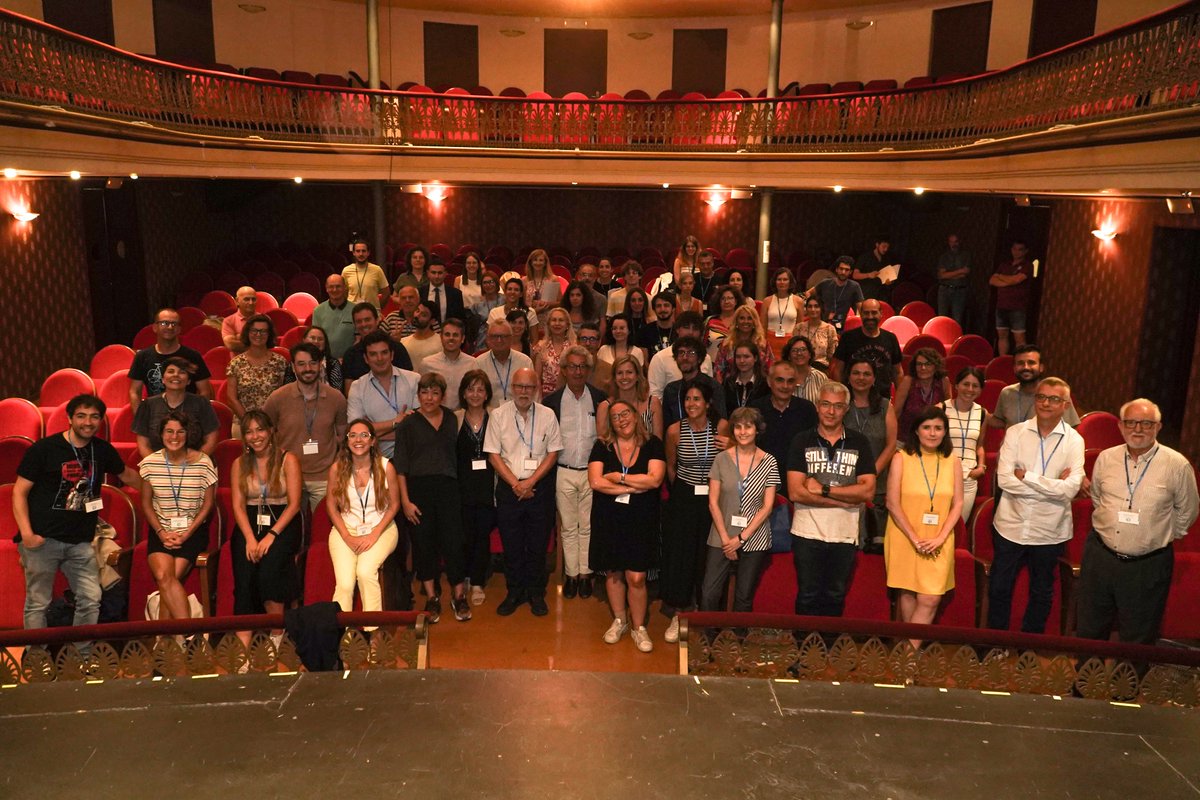 🤝Uno de los momentos más enriquecedores de este curso llega cuando alumnos y profesores comparten sus inquietudes, debaten e intercambian sus planteamientos y perspectivas.  

 ¡Es un lujo teneros aquí! #PeriodismoAlcañiz